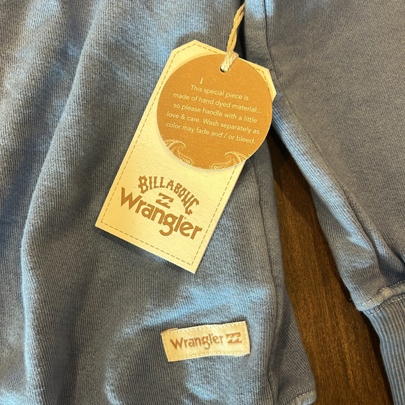 NWT Wrangler Billabong surf city sweatshirt - Picture 2 of 2
